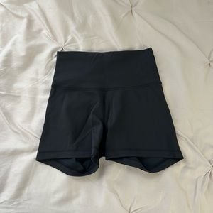 like new lululemon workout shorts